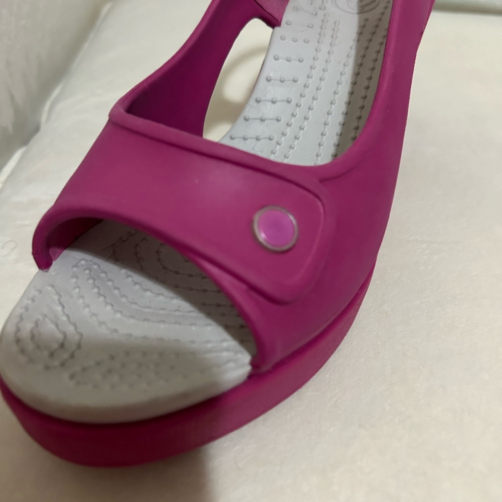 Crocs Barbie Havana Women’s Size 7 Pink Wedge Sandal Open Toe Slingback Platform - Picture 7 of 13